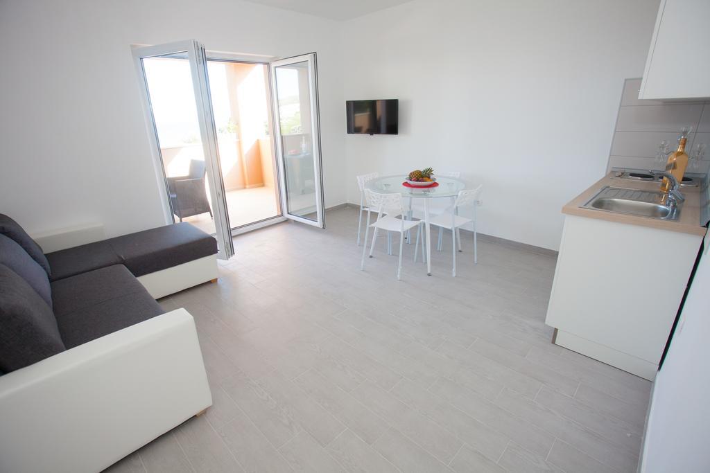 Apartments Marly Trogir Exterior foto